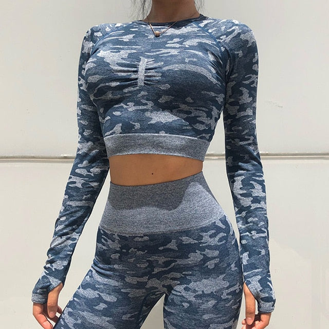 Seamless Out Fits - Pretty Figures
